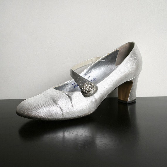 Vintage Silver Heels Evening Prom Fashion QualiCraft by zwzzy