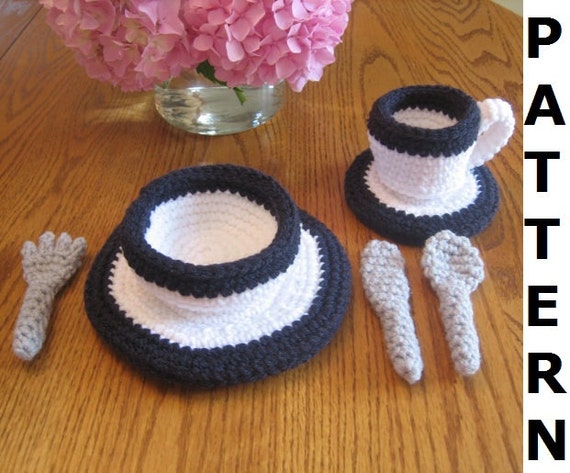 Dinnerware and Flatware Crochet Pattern
