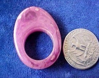 OLD BAKELITE 40s PURPLE RING MARBLEIZED OLD STOCK