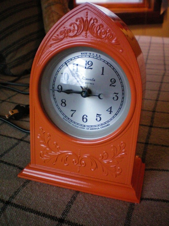 VINTAGE RESTORED LINCOLN ELECTRIC CATHEDRAL CLOCK