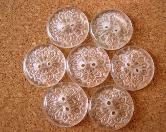 Vintage glass buttons ,clear glass flower ornament, transparent , 18mm, beautiful for button jewelry