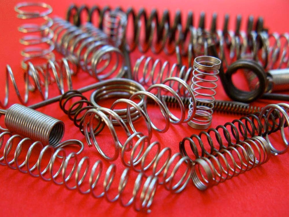 Metal Spring Assortment 30 Pieces Mixed Sizes Diameters and