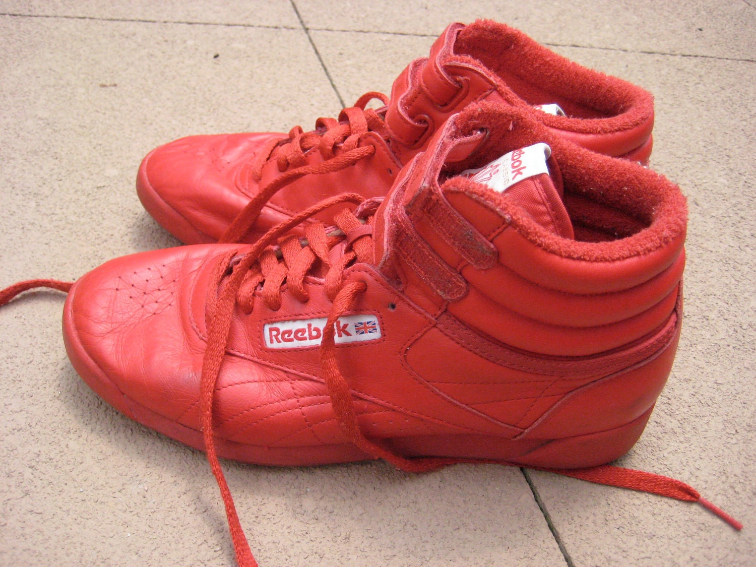 RESERVED vintage 80s red reebok freestyle high top sneakers 8