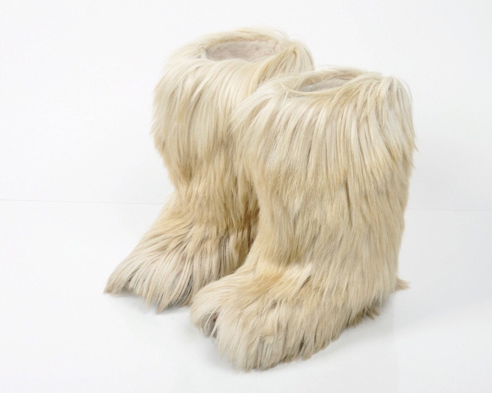 Vintage Apres GOAT HAIR FUR BOOTS US 8 / Europe 38.5 / UK