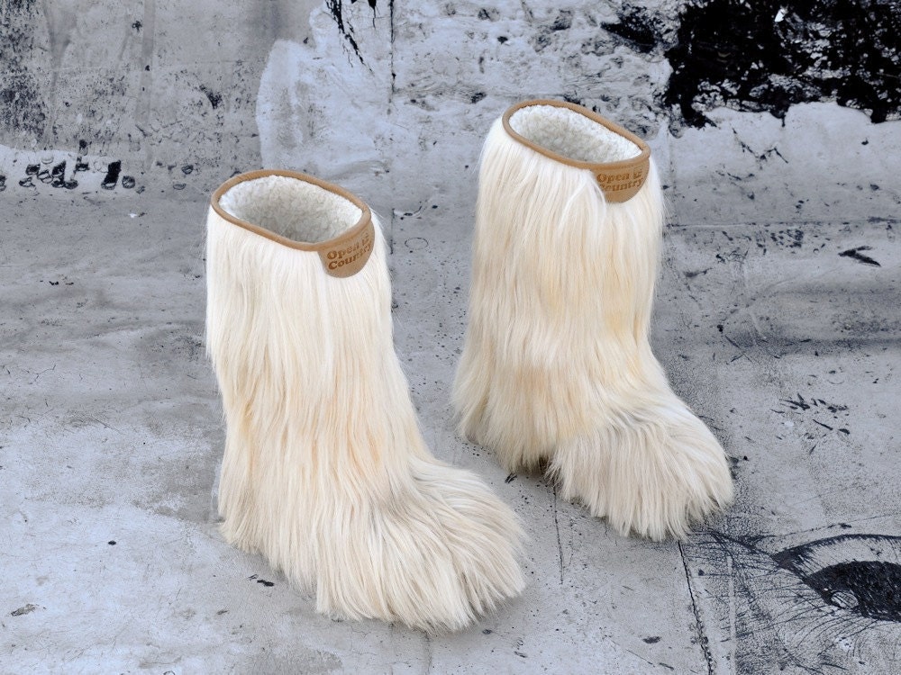 vintage apres GOAT HAIR fur boots us 6.57.5 / Europe 3738