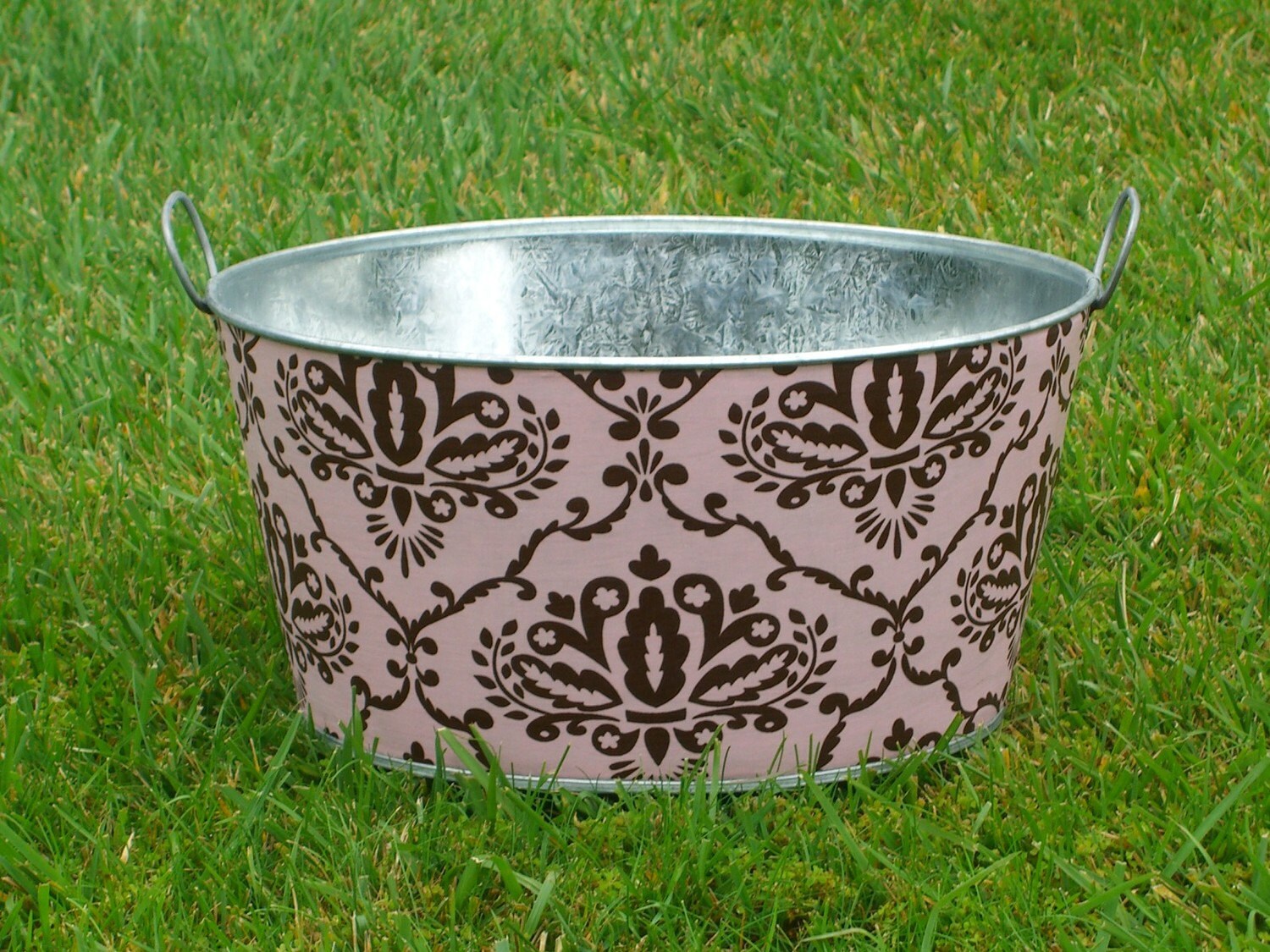 Drink and Beverage Tub Large Round Galvanized Party Tub Pink