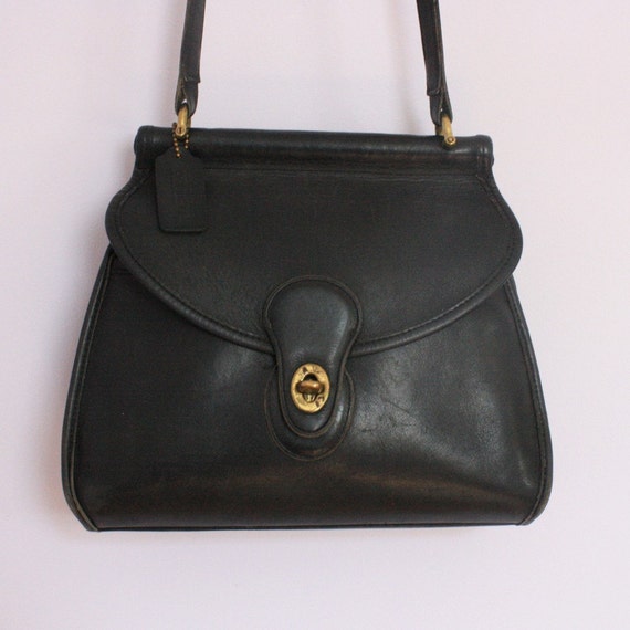 Vintage COACH Leather Willis Station Bag