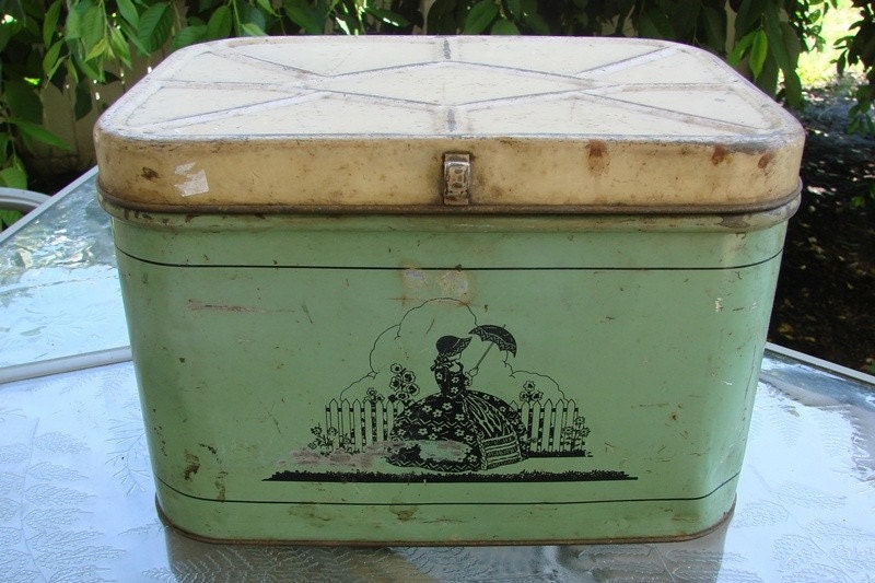 VINTAGE METAL BREAD BOX OLD GREEN and CREAM PAINT with