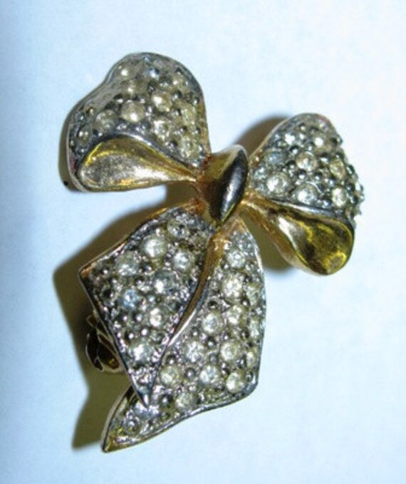 Items similar to Vintage 1940's Costume Jewelry Rhinestones Bow Pin