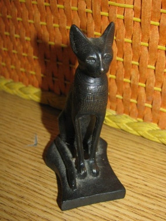 egyptian cat figurine