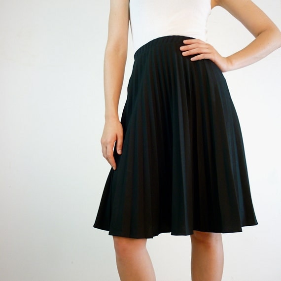 Black Pleated Skirt / Plus Size Accordion Pleated by jessjamesjake