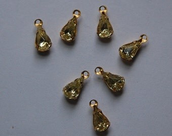 Vintage Jonquil Glass Teardrop Stones in 1 Loop Brass Setting 8mm x 4mm par001J