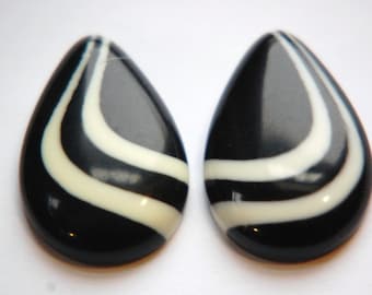 Vintage Black with Ivory Swirl Lucite Teardrop Cabochons cab767H