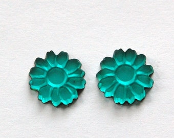 Vintage Matte Green Glass Flower Cabochon 10mm cab661G