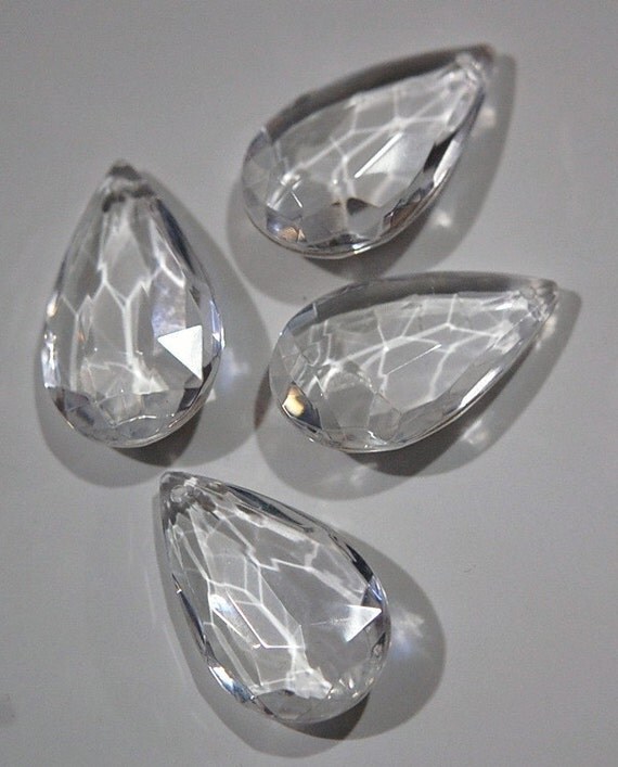 Vintage Acrylic Clear Faceted Prism Pendants Drops bds358