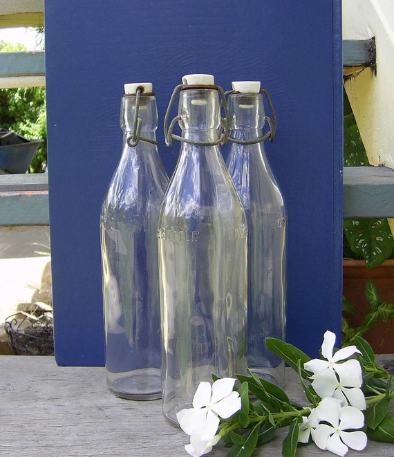 Items similar to One Pint Rare Vintage Fowlers Vacola Fruit Juice