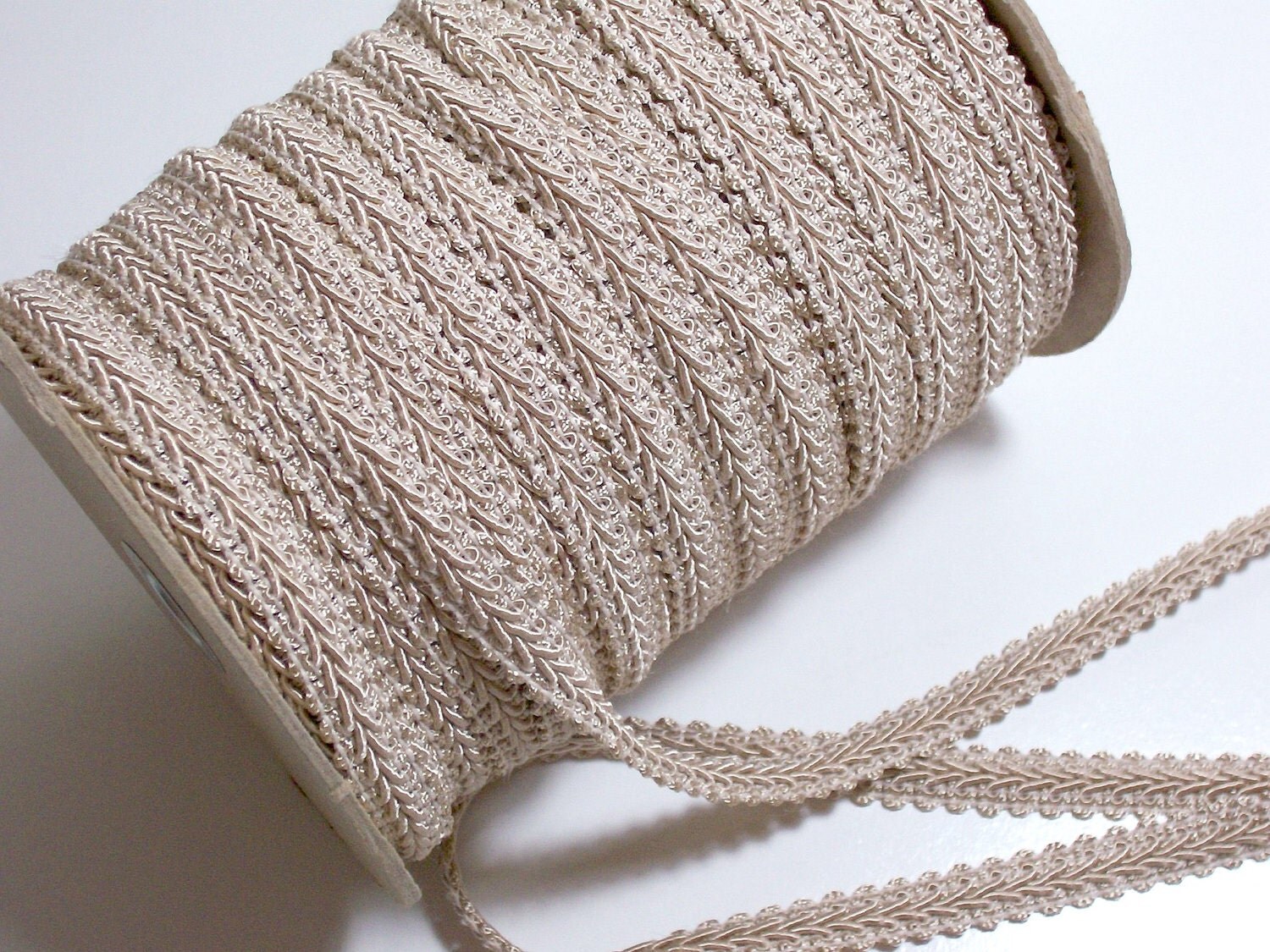 Vintage Oatmeal Gimp Braided Sewing Trim 1/2 inch wide x 3