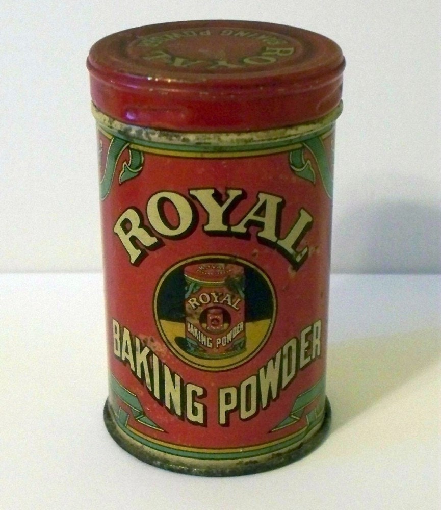 Vintage Royal Baking Powder Tin / Kitchen or Bakery Display