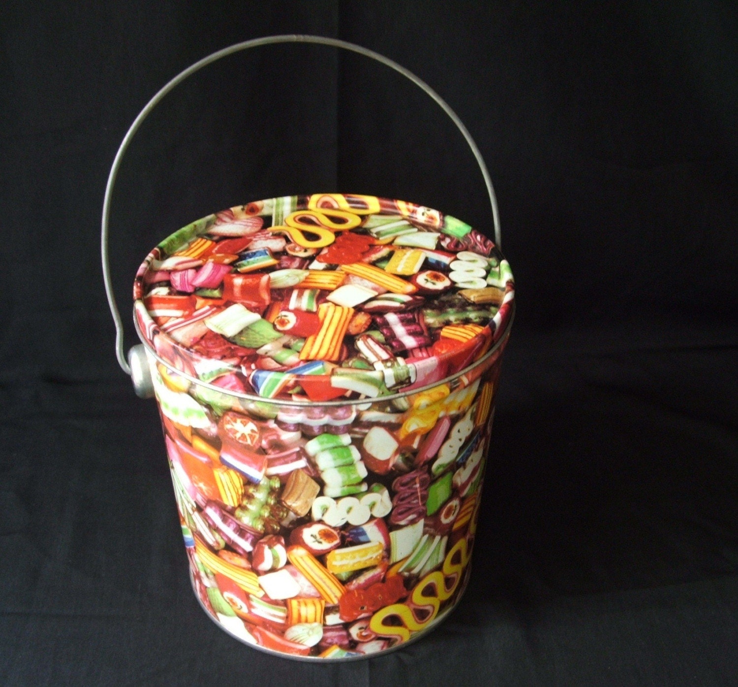 Tin Candy Bucket with Lid by TheClassicButterfly on Etsy