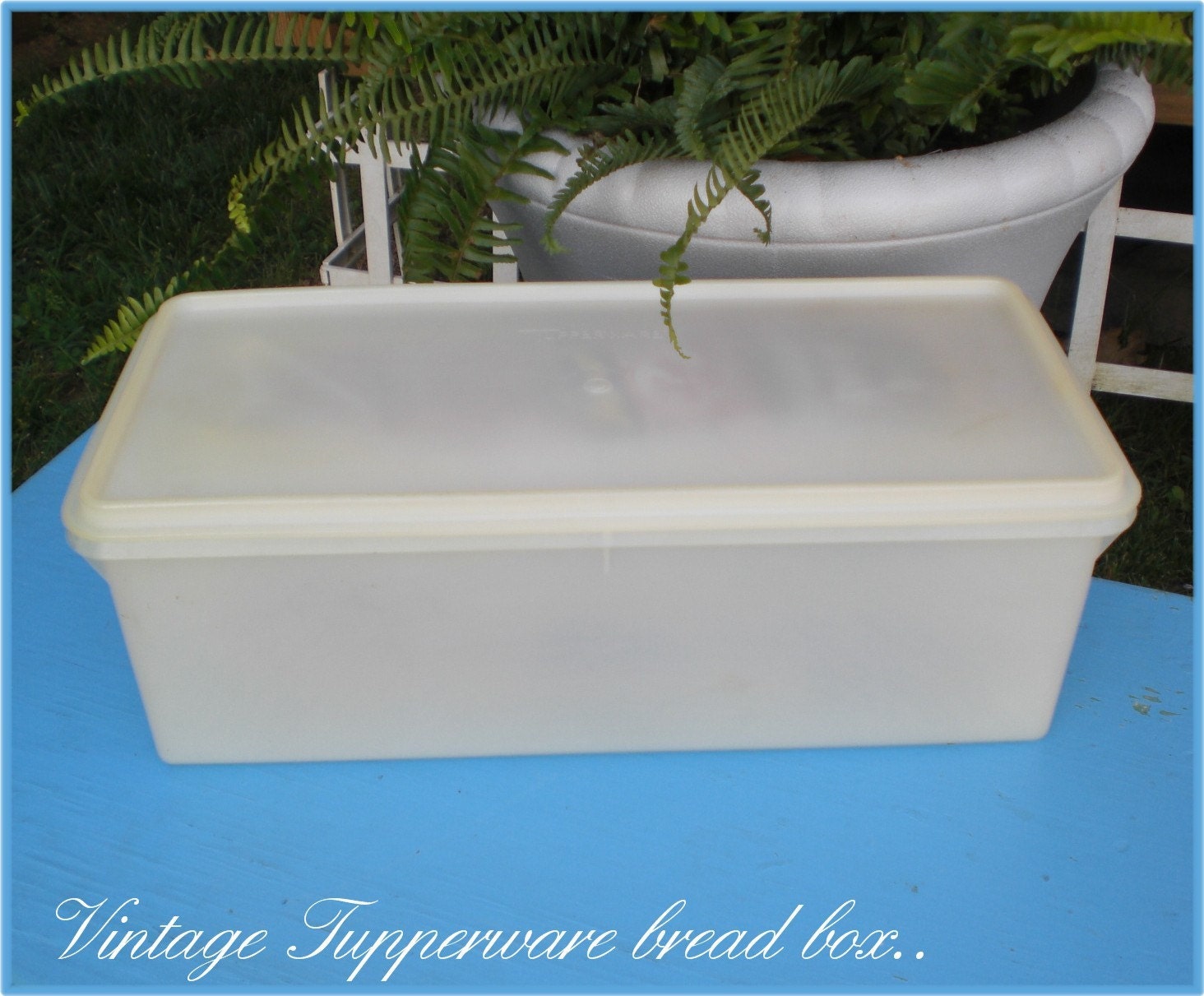 Vintage Tupperware Bread storage box by PinkPretties on Etsy