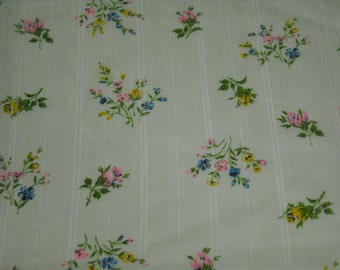 vintage 70s novelty stripe fabric featuring adorable bouquet motif, 1 yard