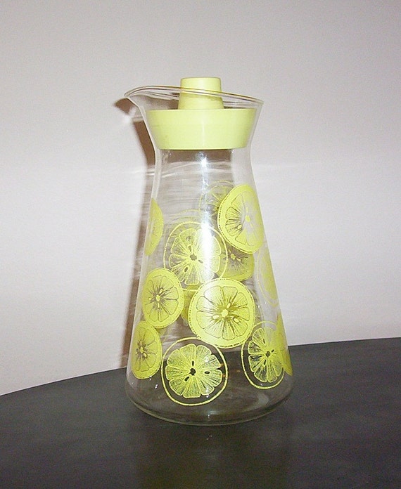 pyrex juice pitcher
