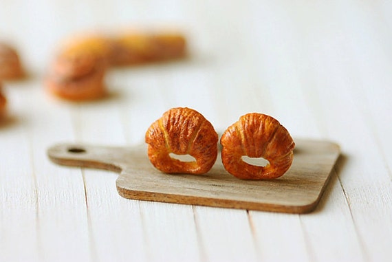 Food Earrings - Croissant Earrings - Gifts Under 25
