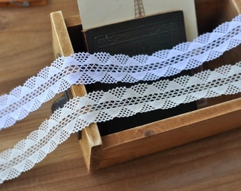 2.5cm x 2yards (white) cotton crochet lace trim (S494)