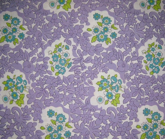 VINTAGE Purple and Green Floral Cotton Fabric