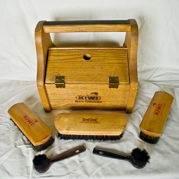 vintage kiwi shoe shine box