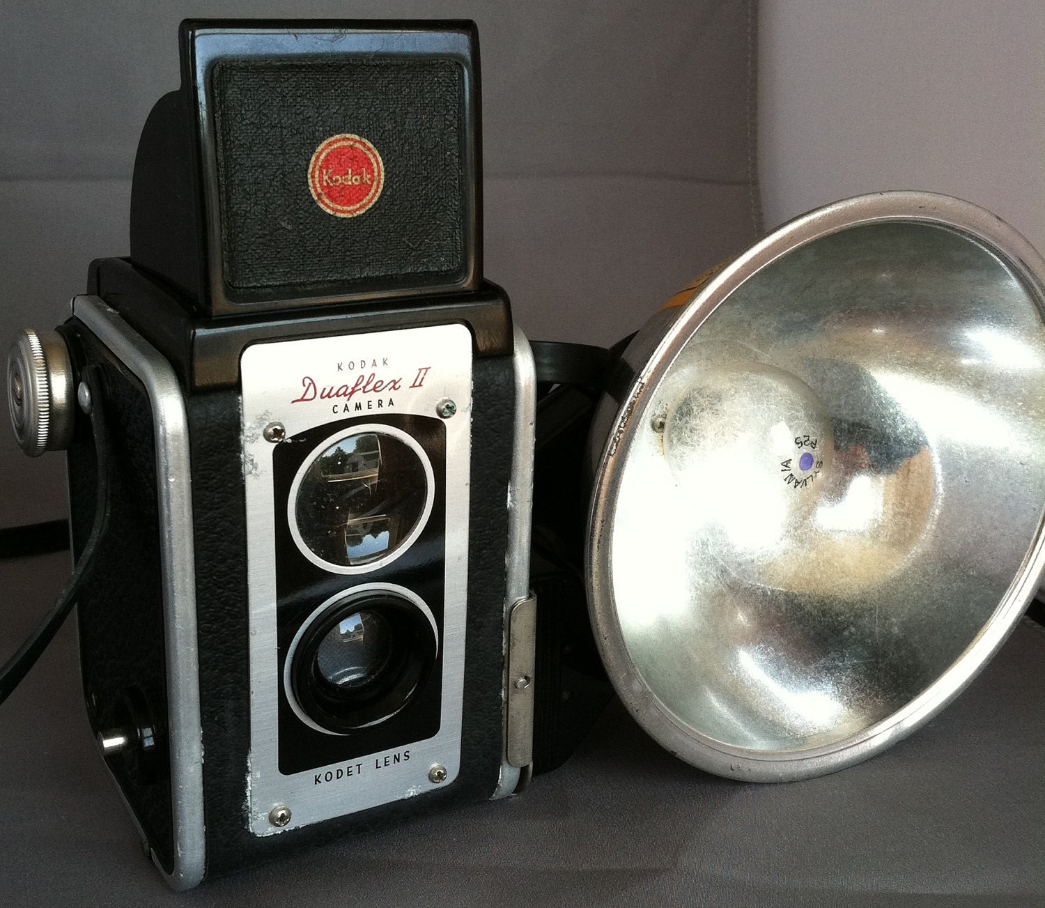 Mod Vintage Kodak Duaflex II Camera w/Flash & Bulbs