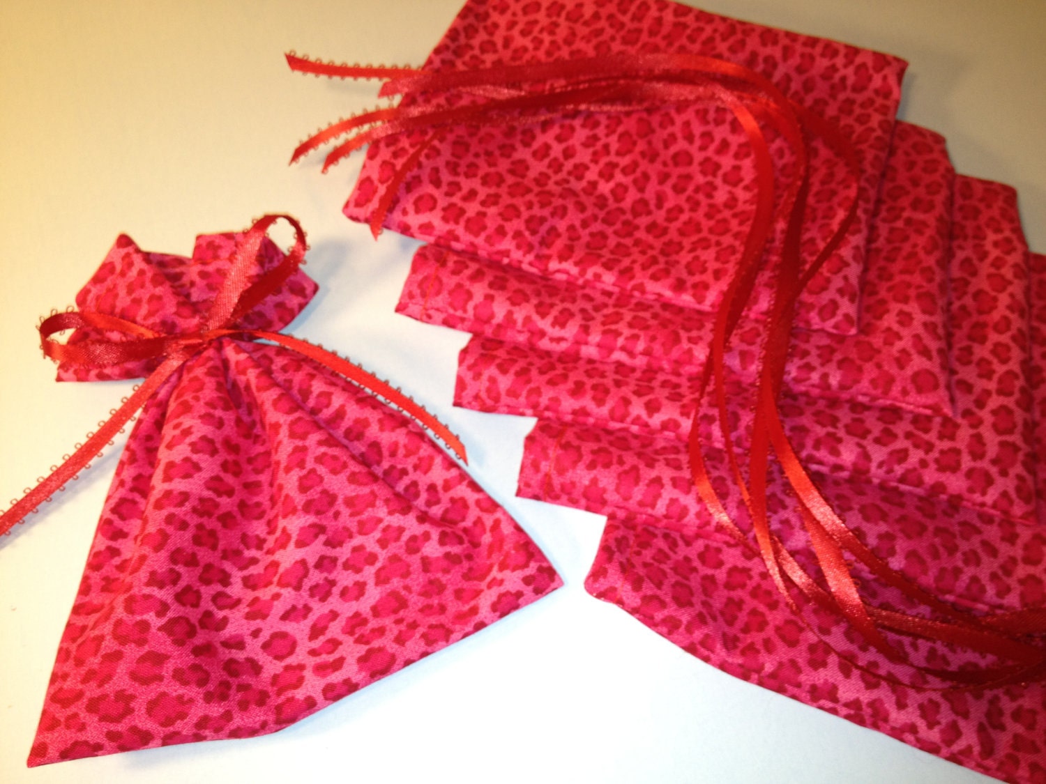 6 Ribbon Tied Mini Gift Bags Valentine Candy Treat Bags Gift