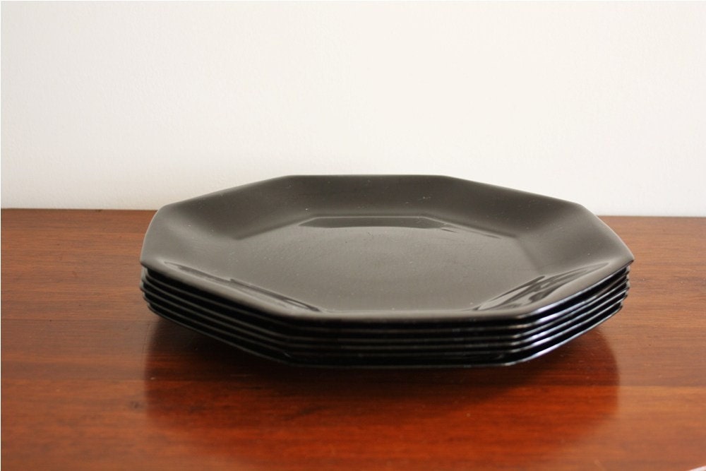 Set of 6 black glass dinner plates by highstreetmarket on Etsy