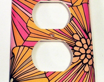 Switchplate Wall Decor Outlet Plate Switch Plate in Pink Splash (141O)