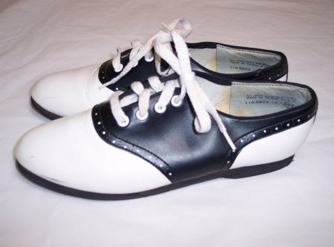 1950s Saddle Shoes Black n White Man Made by AgelessFinds on Etsy