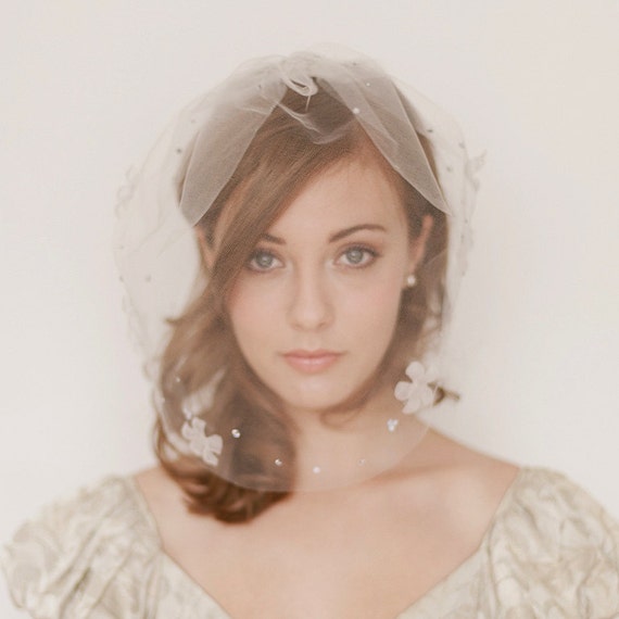 Types of Wedding Veils - Blusher Veil