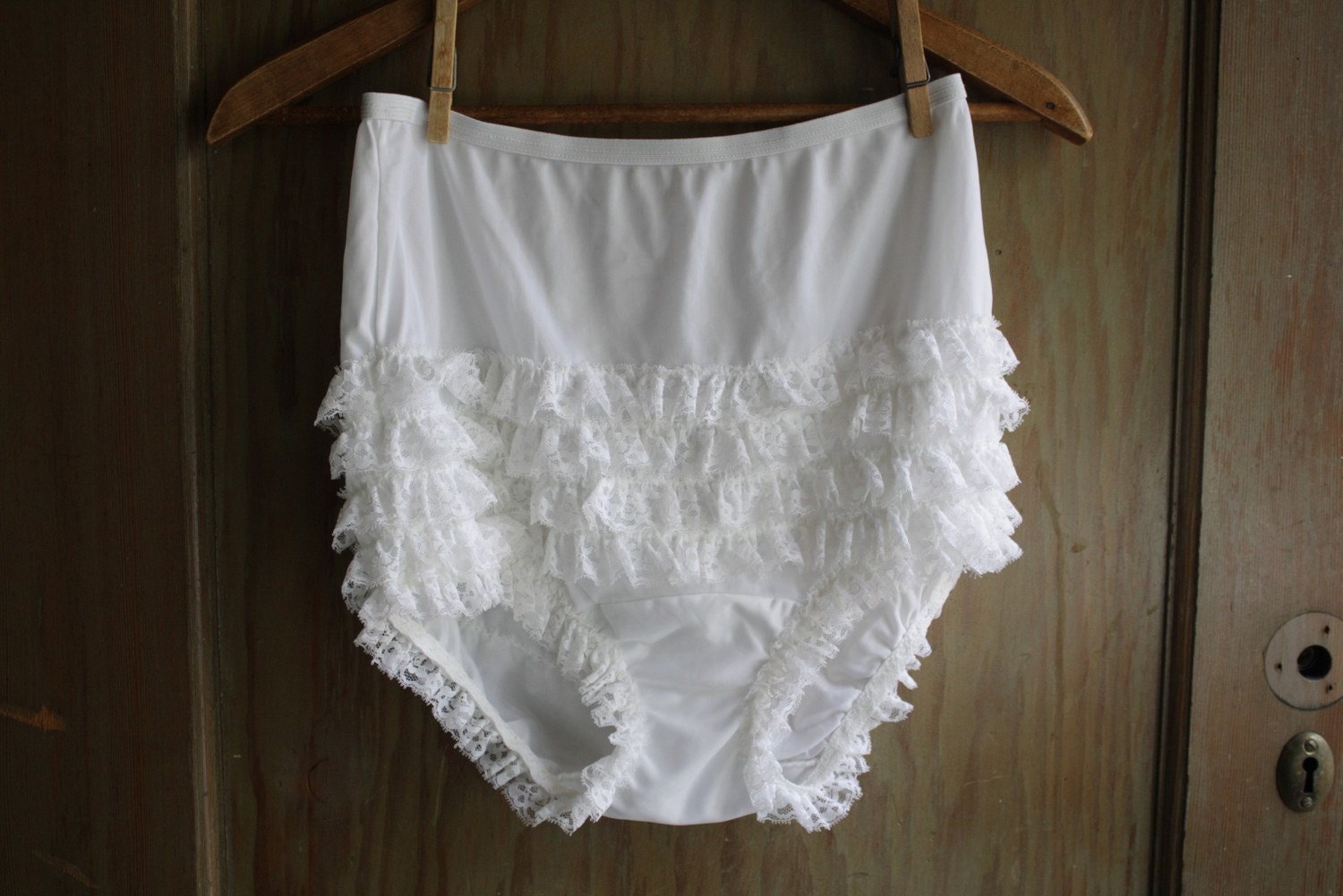 ruffled knickers