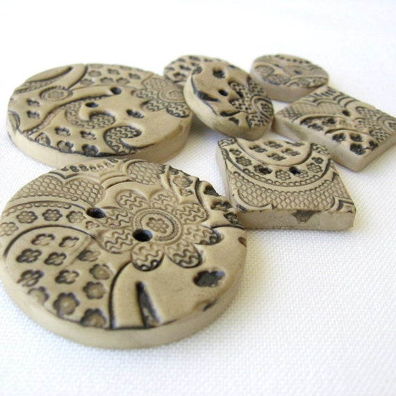 Antique Lace Romantic Buttons set of 7