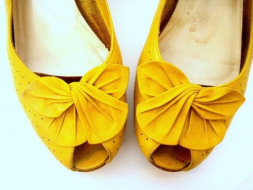 Yellow Wedges Size 8