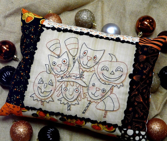 Halloween Ghoul Friends embroidery PDF Pattern - primitive stitchery pillow tuck witch pumpkin black cat candy corn seam binding