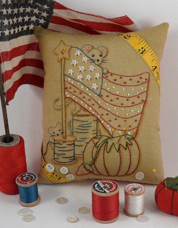 Yankee Doodle Mouse embroidery PDF Pattern - primitive stitchery mice sewing supplies Flag Stars pillow