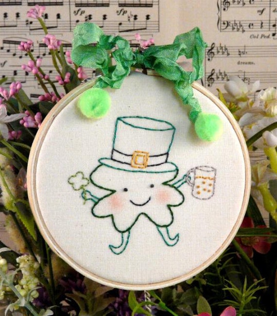 Party Shamrocker PDF Pattern - st. patricks day irish shamrock primitive stitchery hoop embroidery