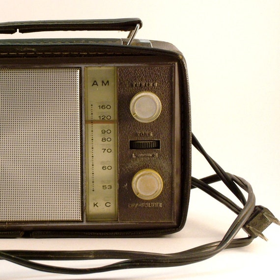 vintage transistor  am  radio 