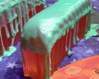 Witches Caldron Halloween Soap - Berry Bewitching Brew Scent, Spooky Fun Soap