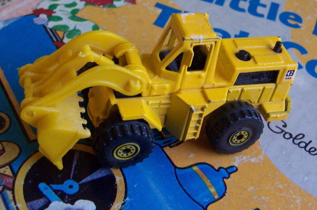 caterpillar hot wheels