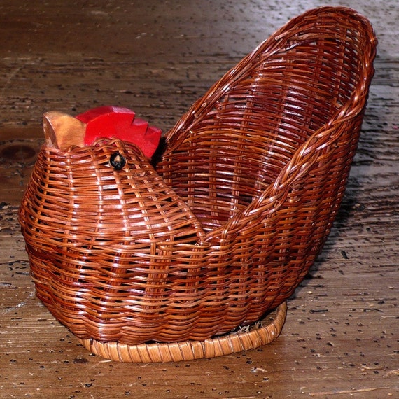 ViNTaGE Wicker Chicken Basket
