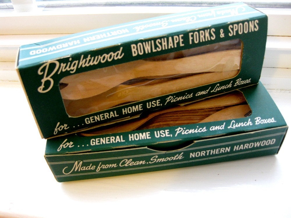 Vintage Wood Eating Picnic Utensils 2 boxes 28 pcs NOS