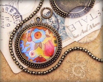 30mm Vintage Setting Pack - 10 Blank Settings, 10 Glass Domes, 10 Unique Deluxe Snake Necklaces - Antiqued Cabochon Pendant Trays - 30SP