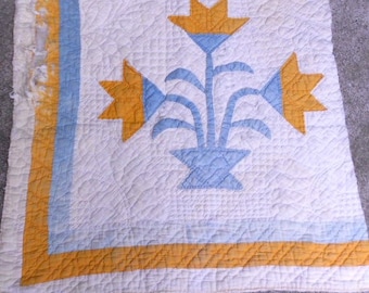 ANTIQUE QUILT PIECE, Carolina Lily, hand sewn, cheddar, blue, awesome quilting, graphic