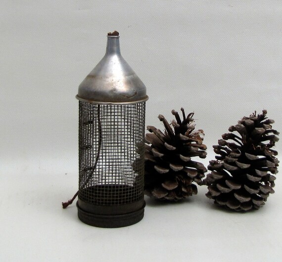 Vintage Cricket cage fishing bait wire basket Primitive